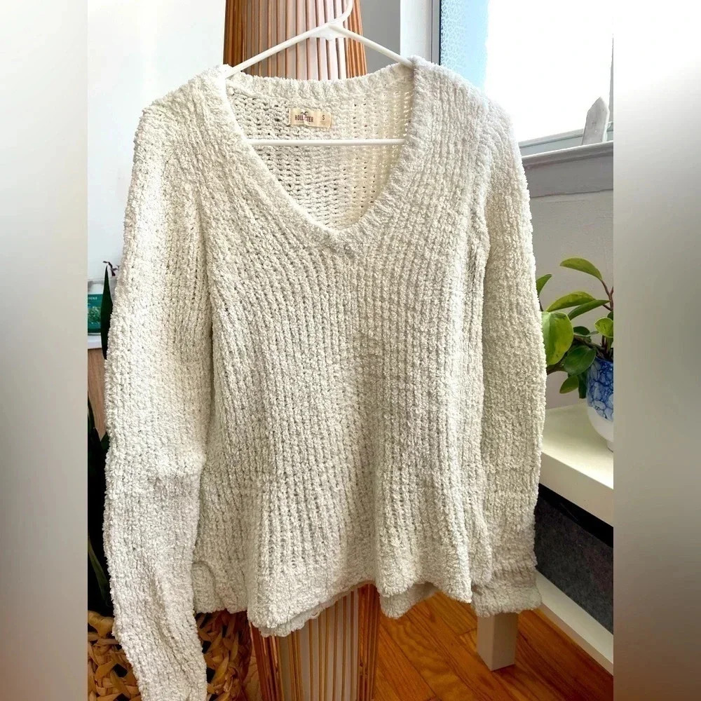 Hollister plush sweater / cream / size s
